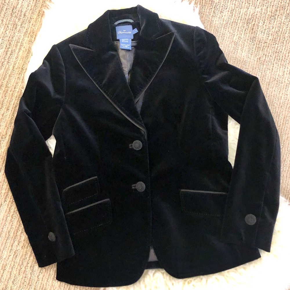 FAÇONNABLE Velvet Blazer with Satin Trim